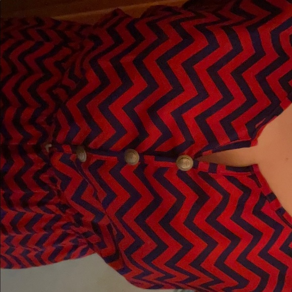 Red and blue zigzag patterned dress - Picture 3 of 5